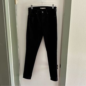 High Rise Skinny Levi’s jeans